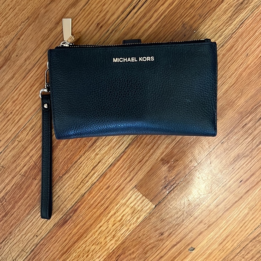 Michael Kors Adele Leather Smartphone Wallet